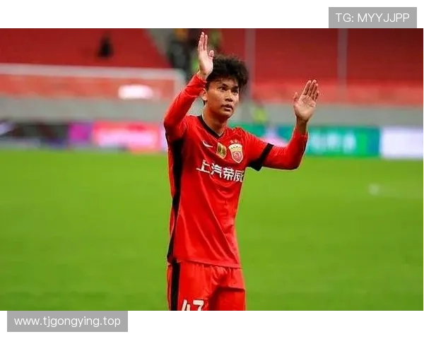 莱昂纳多破149天球荒 吐舌庆祝蒯纪闻妙传助攻 莱昂纳多破149天球荒 吐舌庆祝蒯纪闻妙传助攻